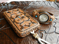 木彫りのiPhoneケース